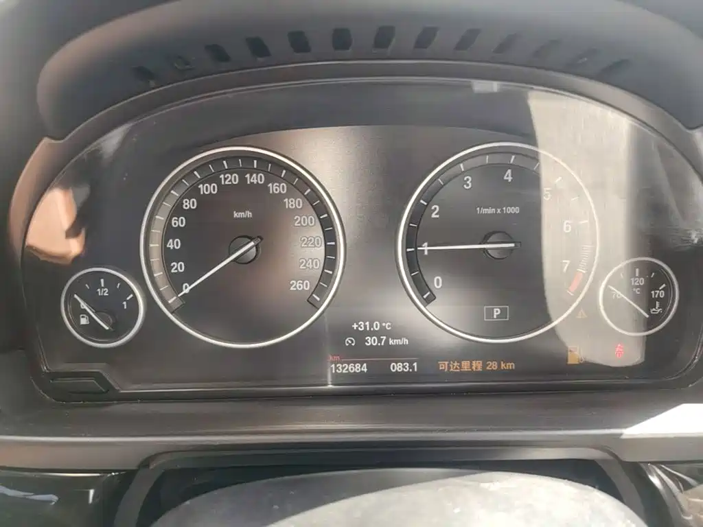 BMW 5 Series — миниатюра 12