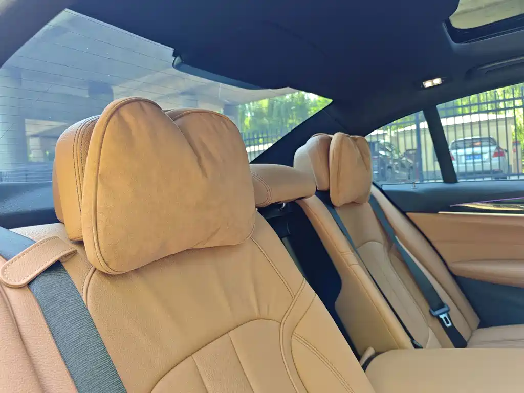 BMW 5 Series — миниатюра 25