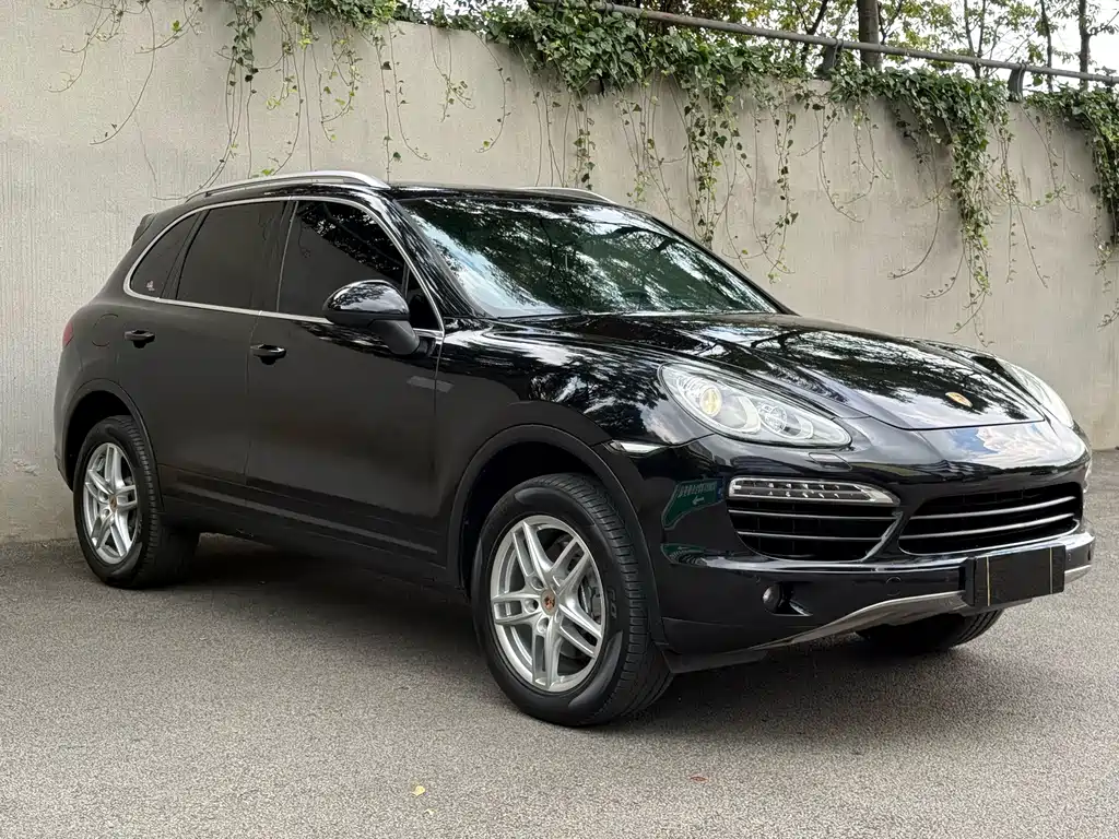 Porsche Cayenne — миниатюра 3