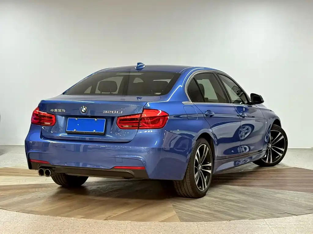 BMW 3 Series — миниатюра 4
