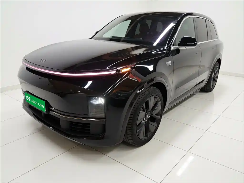 Li Auto Li L8 2025