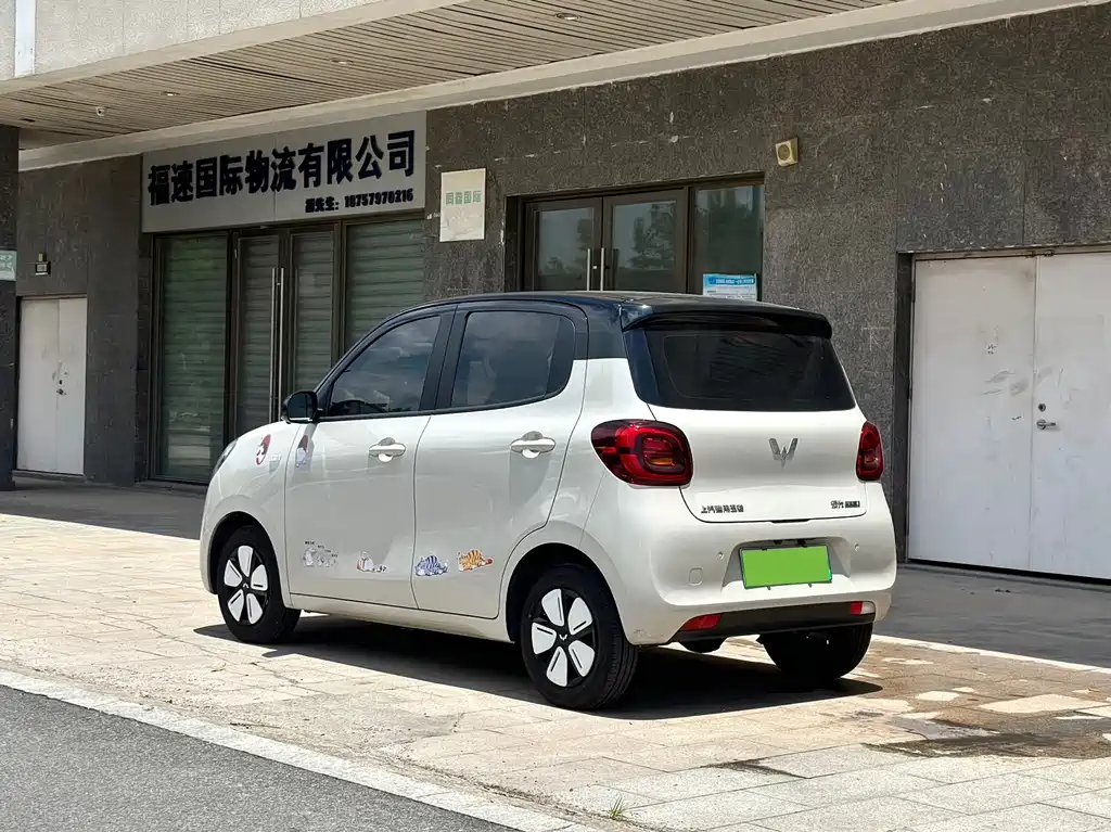 Wuling MINIEV — миниатюра 6