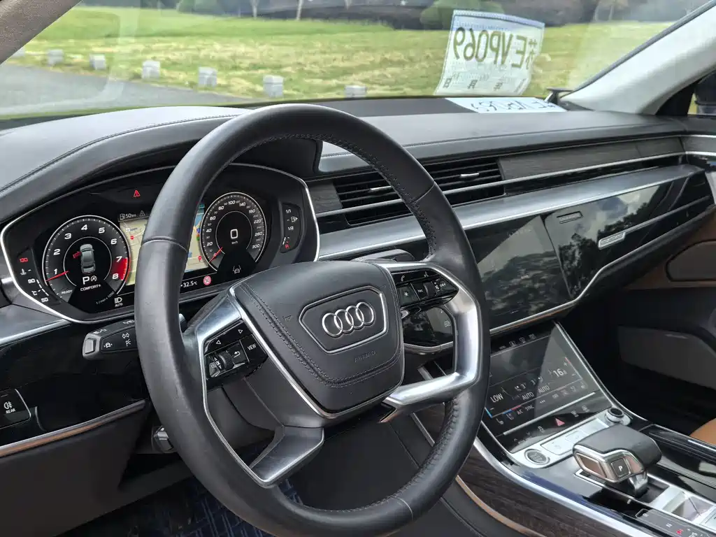 Audi A8 — миниатюра 7