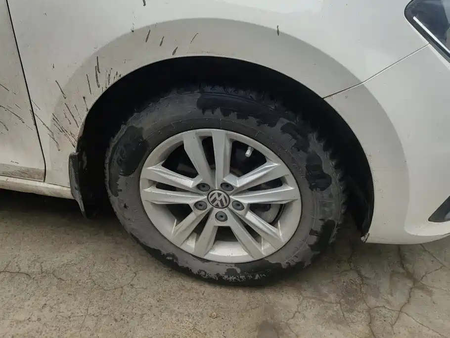 Volkswagen Santana — миниатюра 6