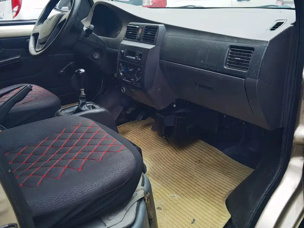 Wuling Rongguang — миниатюра 3