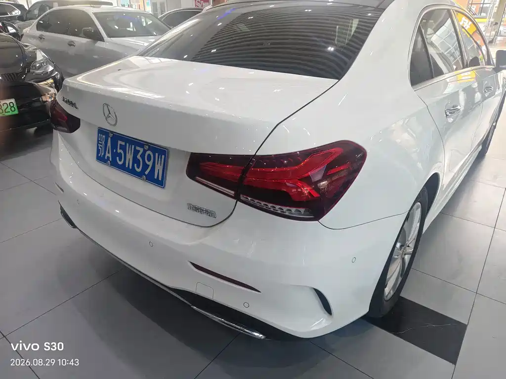 Mercedes-Benz A-Class — миниатюра 12