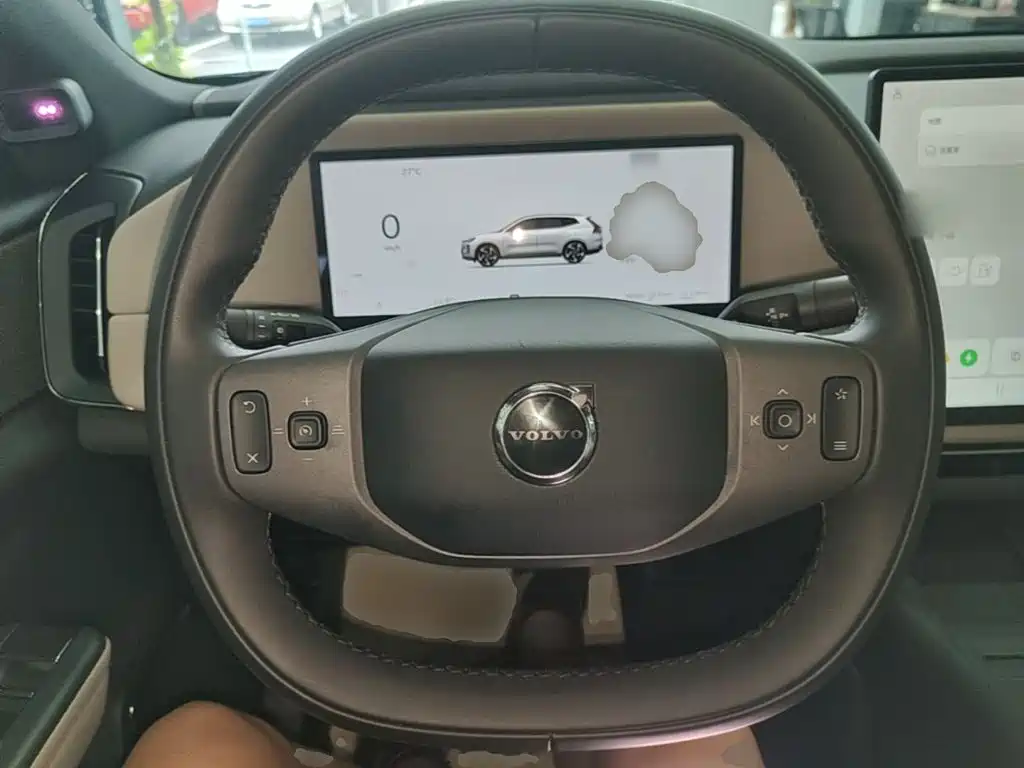 Volvo гибрид Volvo XC70 plug-in — миниатюра 11