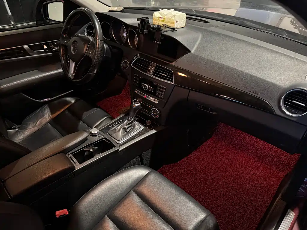 Mercedes-Benz C-Class — миниатюра 10