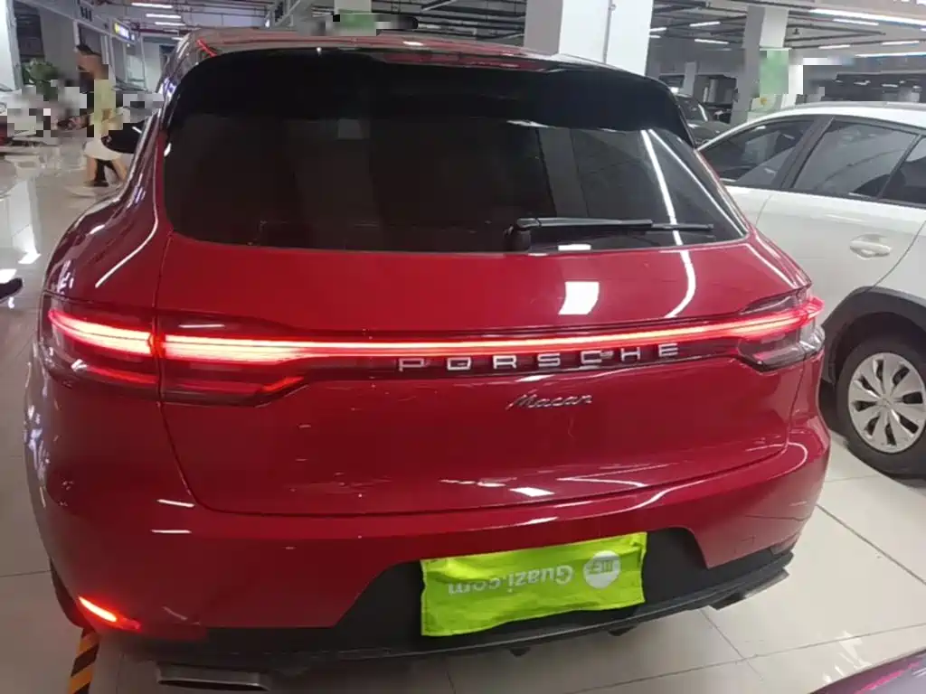 Porsche Macan — миниатюра 6