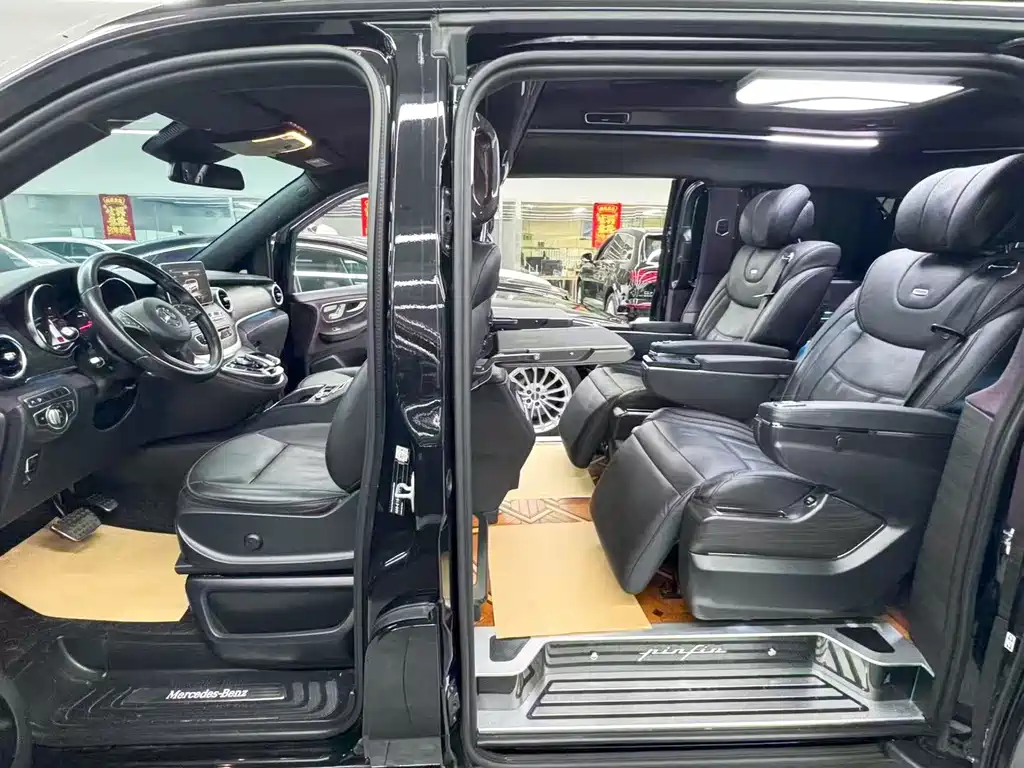 Mercedes-Benz V-Class — миниатюра 8
