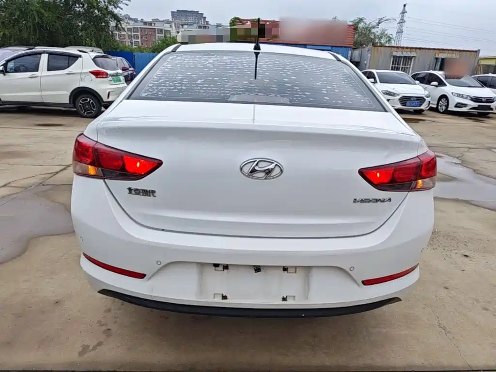 Hyundai Verna — миниатюра 6