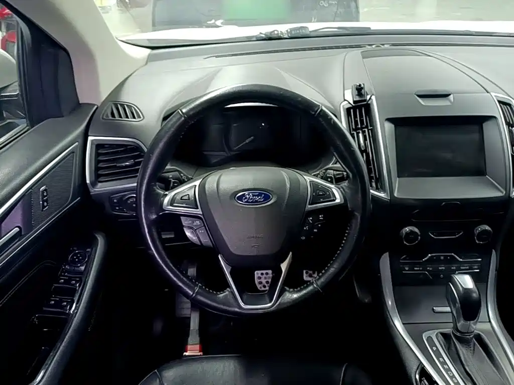 Ford Edge — миниатюра 11