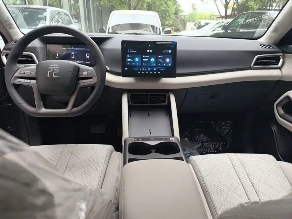 BYD Yuan Up UP 2025 301KM