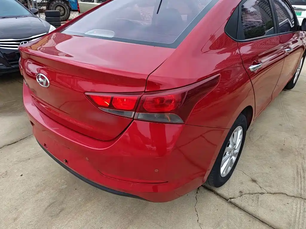 Hyundai Verna — миниатюра 8