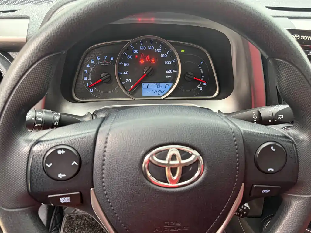 Toyota RAV4 — миниатюра 15
