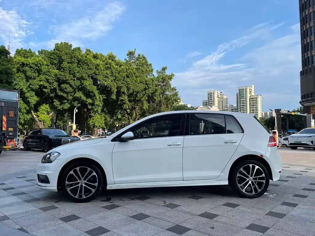 Volkswagen Golf — миниатюра 4