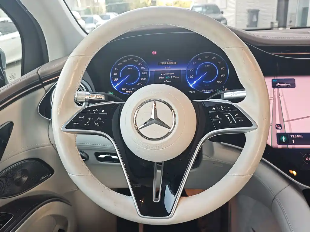 Mercedes-Benz EQS SUV — миниатюра 10