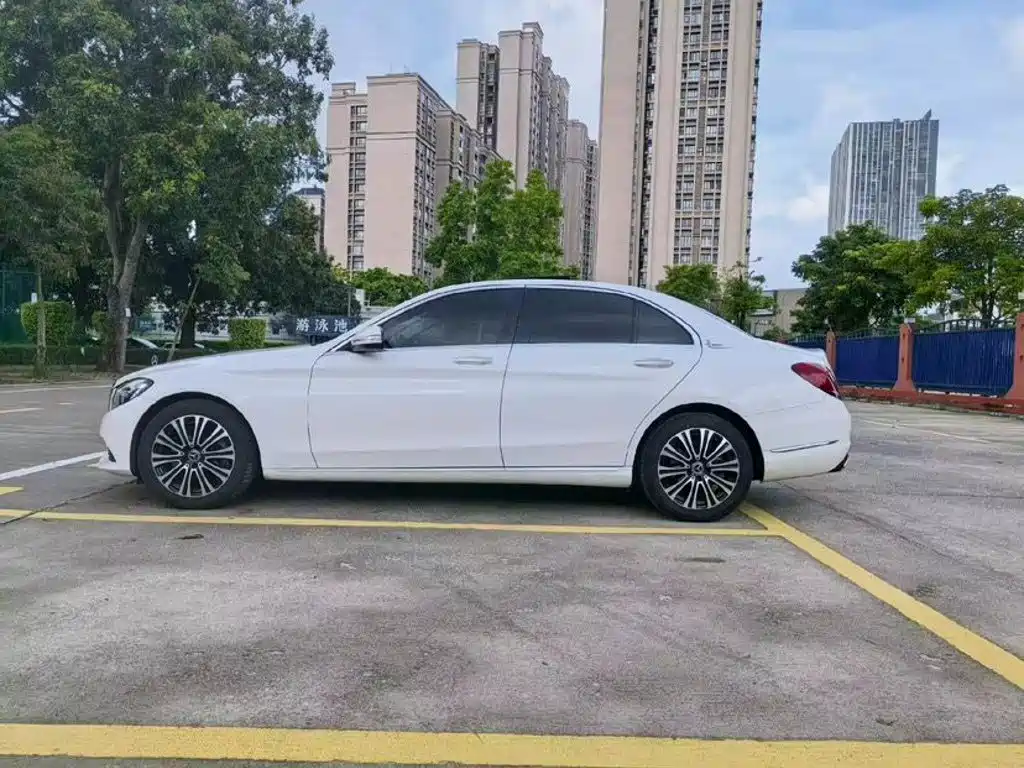 Mercedes-Benz C-Class — миниатюра 5