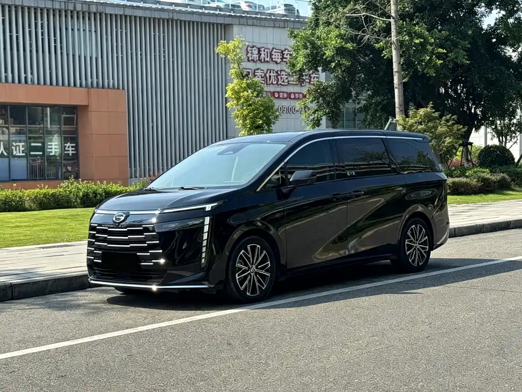 GAC Motor Trumpchi E8 PHEV