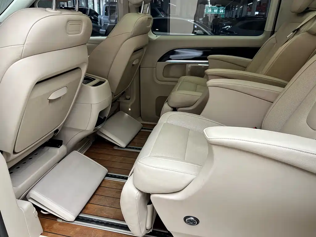 Mercedes-Benz V-Class — миниатюра 14