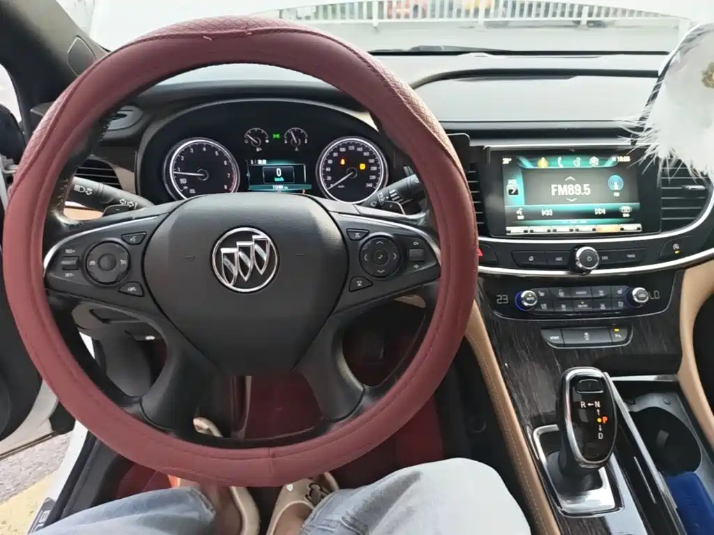 Buick LaCrosse — миниатюра 10