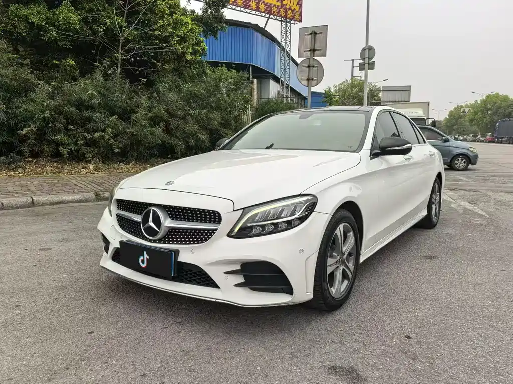 Mercedes-Benz C-Class 2019