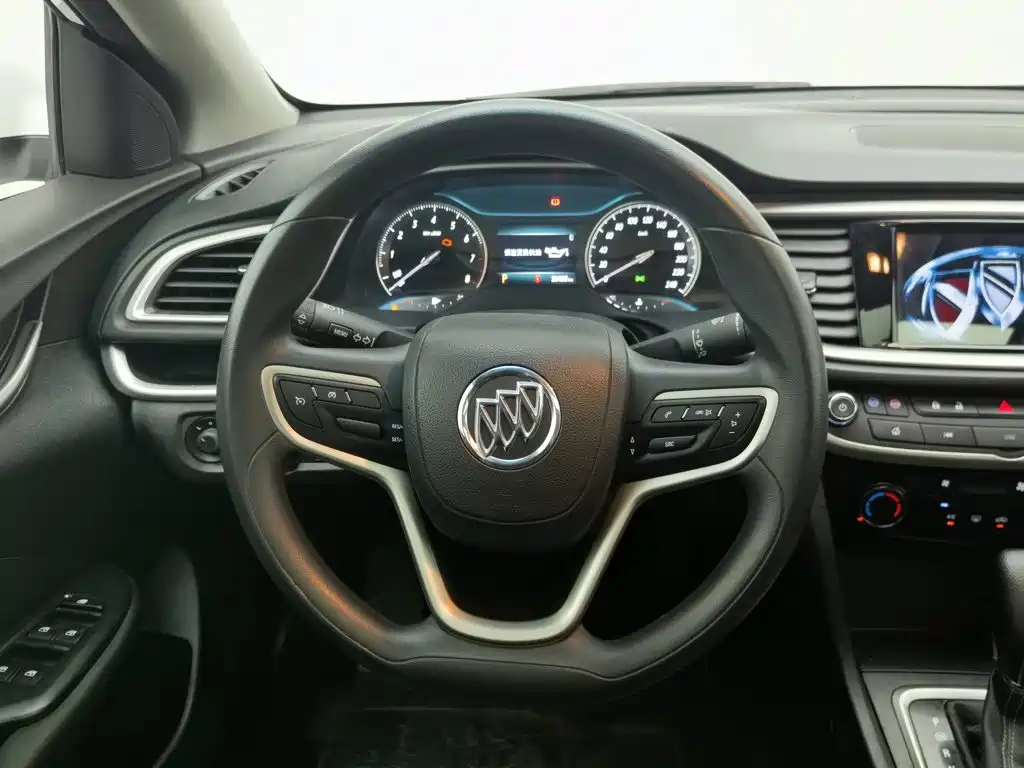 Buick Excelle — миниатюра 11
