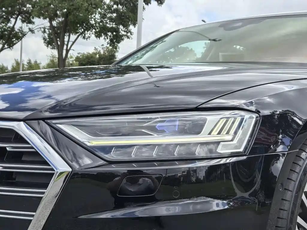 Audi A8 — миниатюра 4