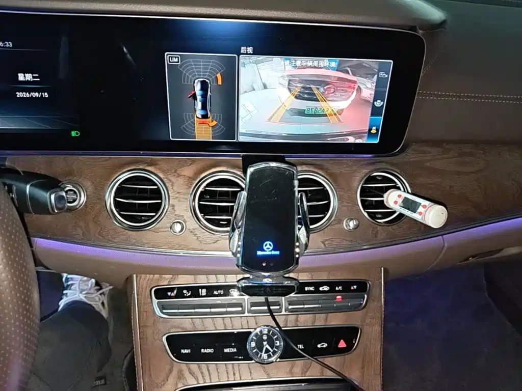 Mercedes-Benz E-Class — миниатюра 13