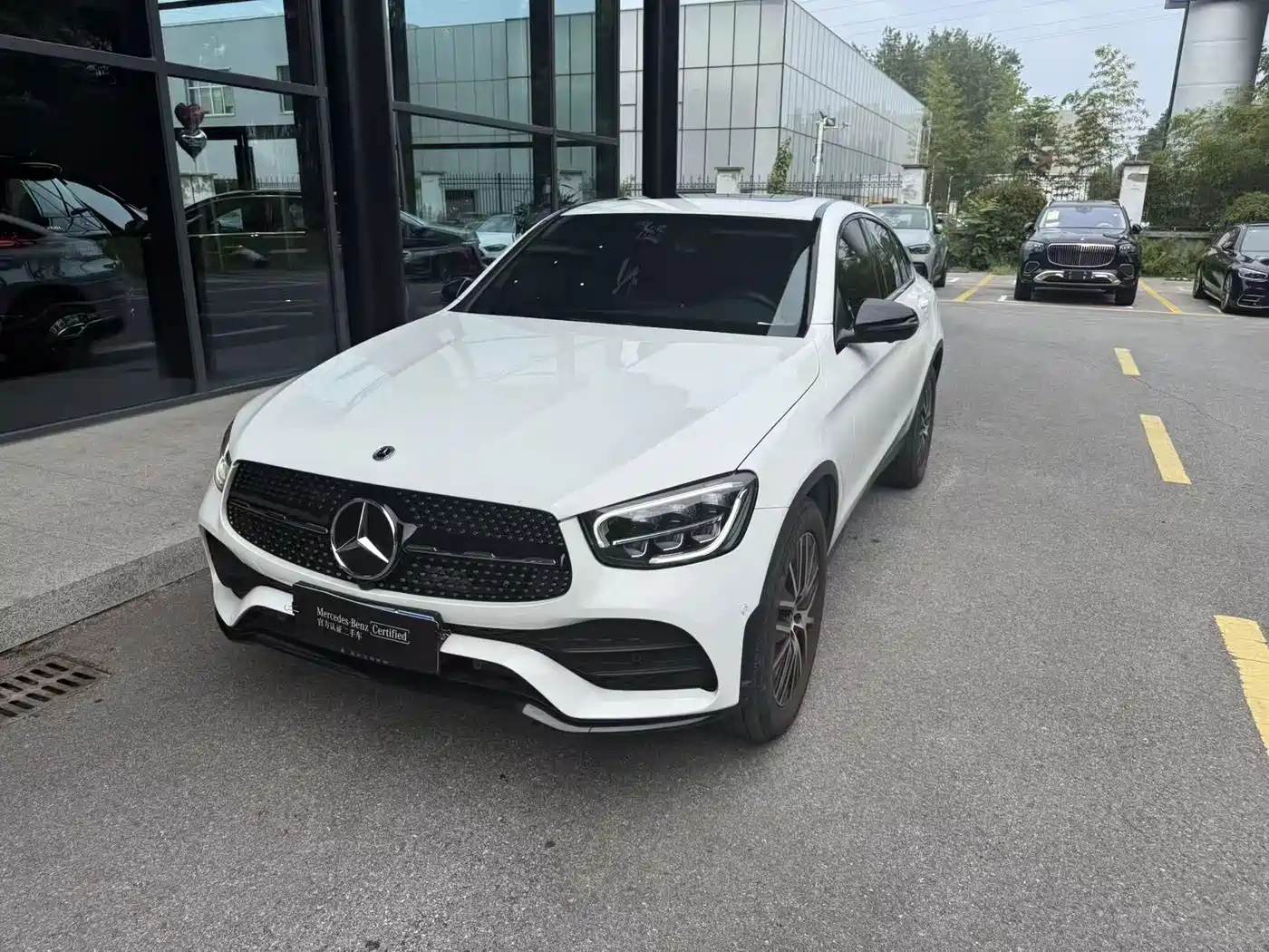 奔驰GLC轿跑 2023款 GLC 260 4MATIC 轿跑SUV 2023