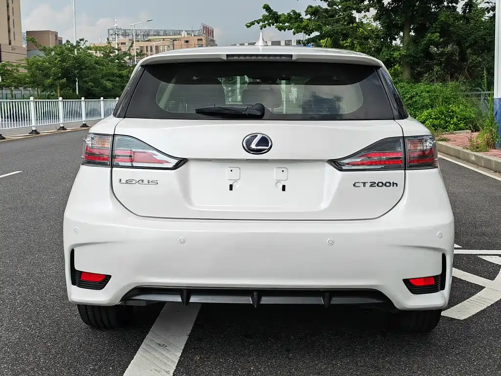 Lexus CT — миниатюра 6