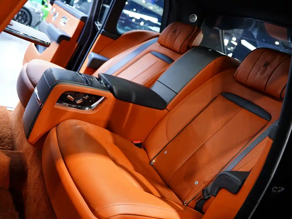 Rolls-Royce Cullinan — миниатюра 42