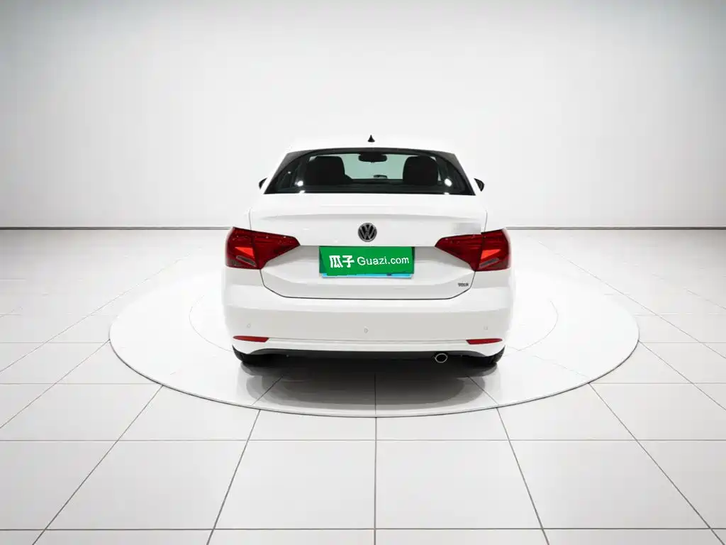 Volkswagen Jetta — миниатюра 3