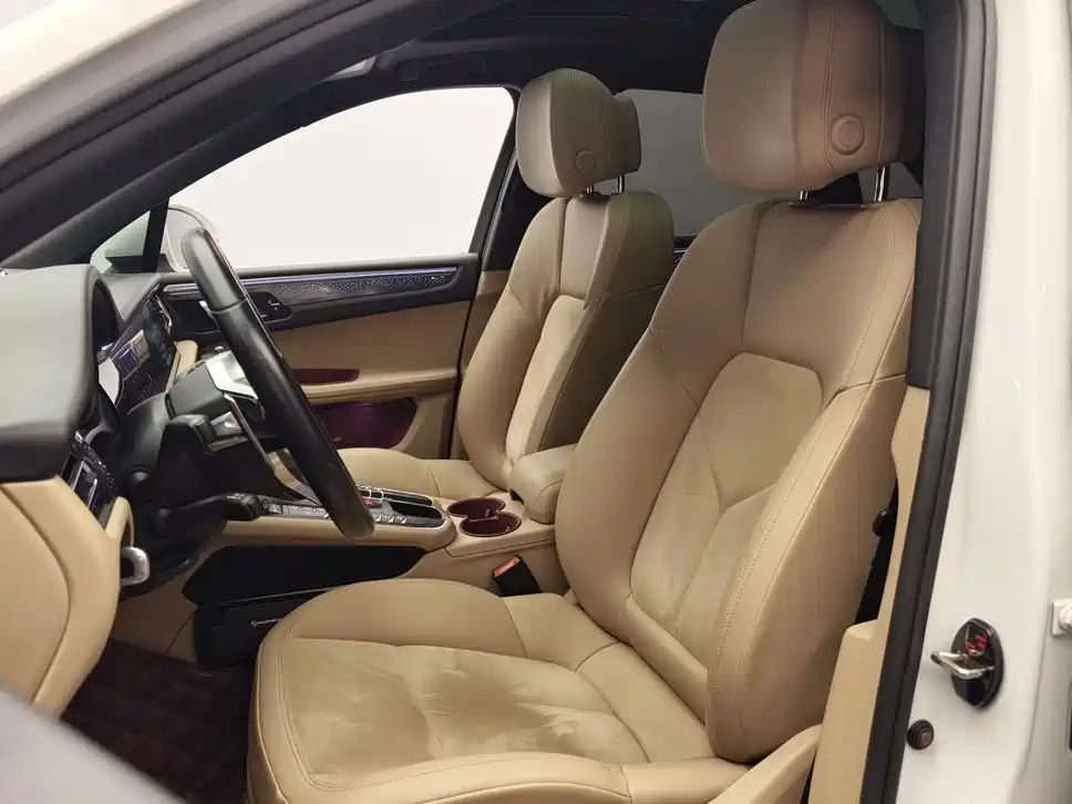 Porsche Macan — миниатюра 12