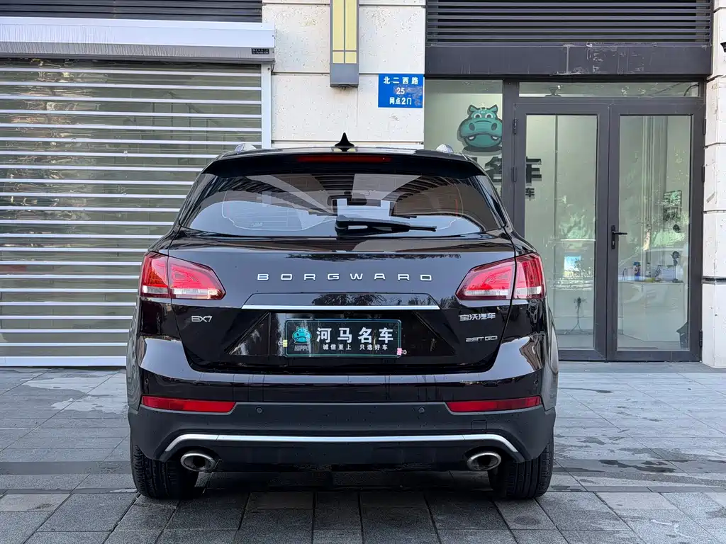 Borgward BX7 — миниатюра 11