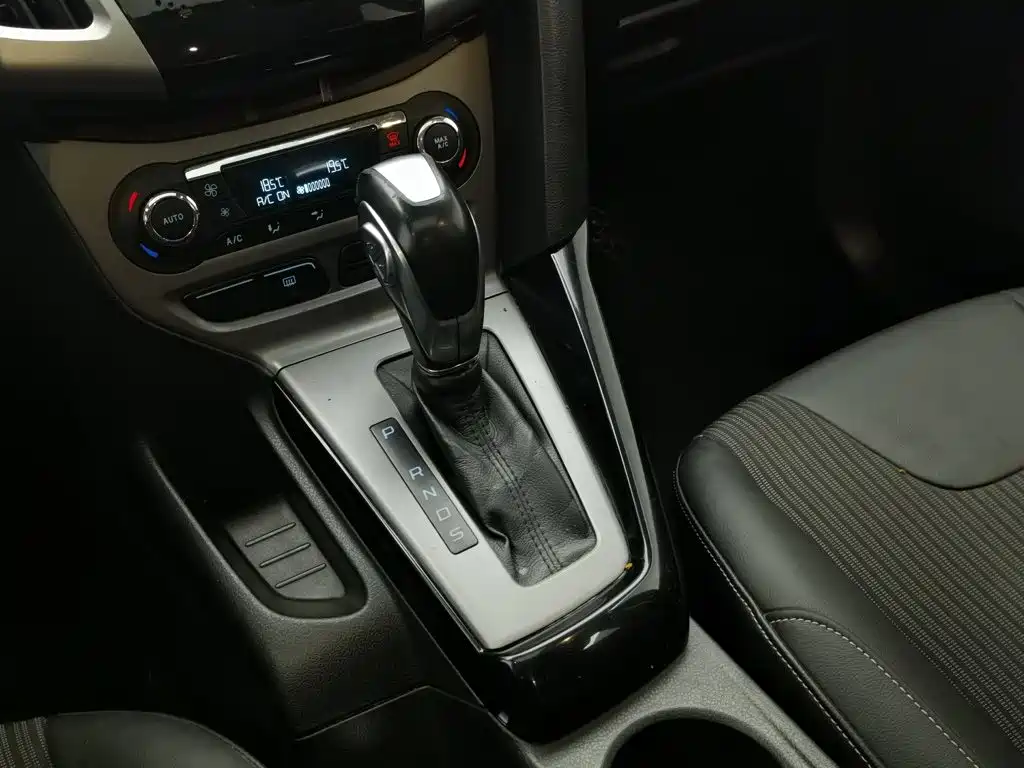 Ford Focus — миниатюра 13