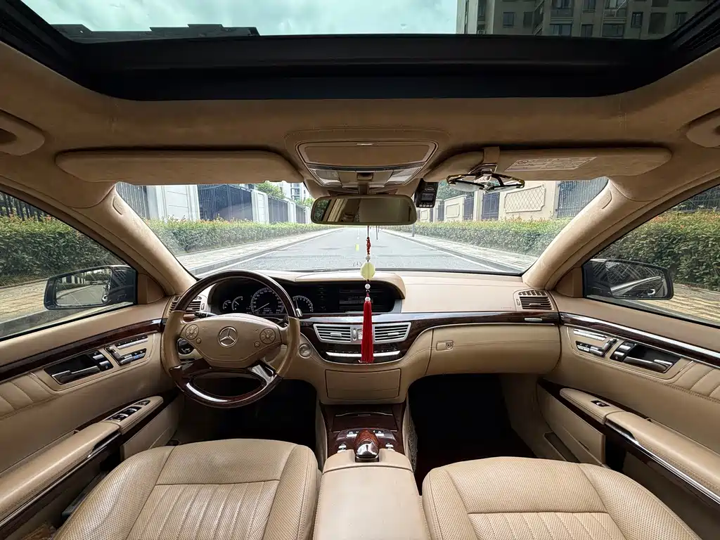 Mercedes-Benz S-Class — миниатюра 14