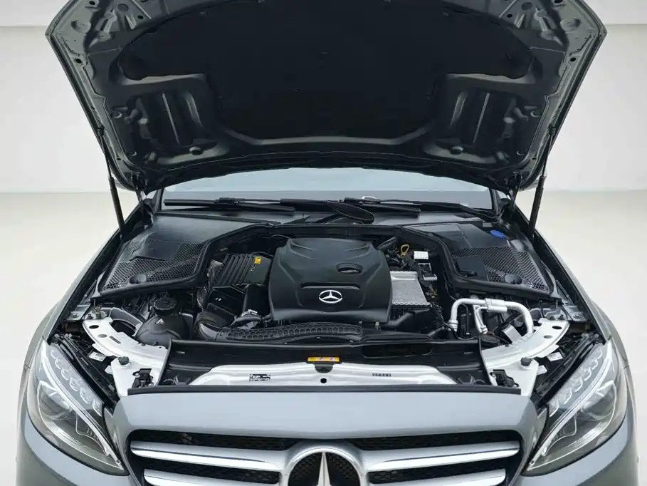 Mercedes-Benz C-Class — миниатюра 6