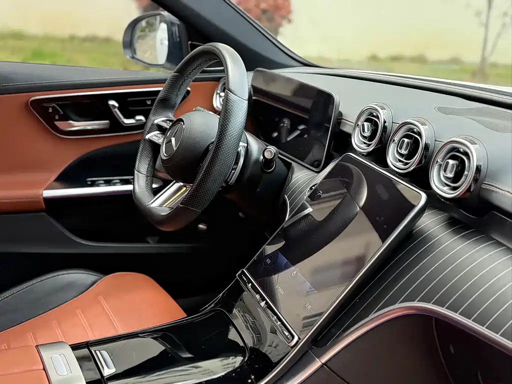 Mercedes-Benz C-Class — миниатюра 12