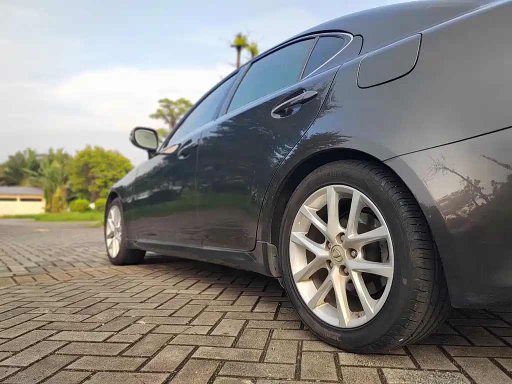 Lexus IS — миниатюра 8