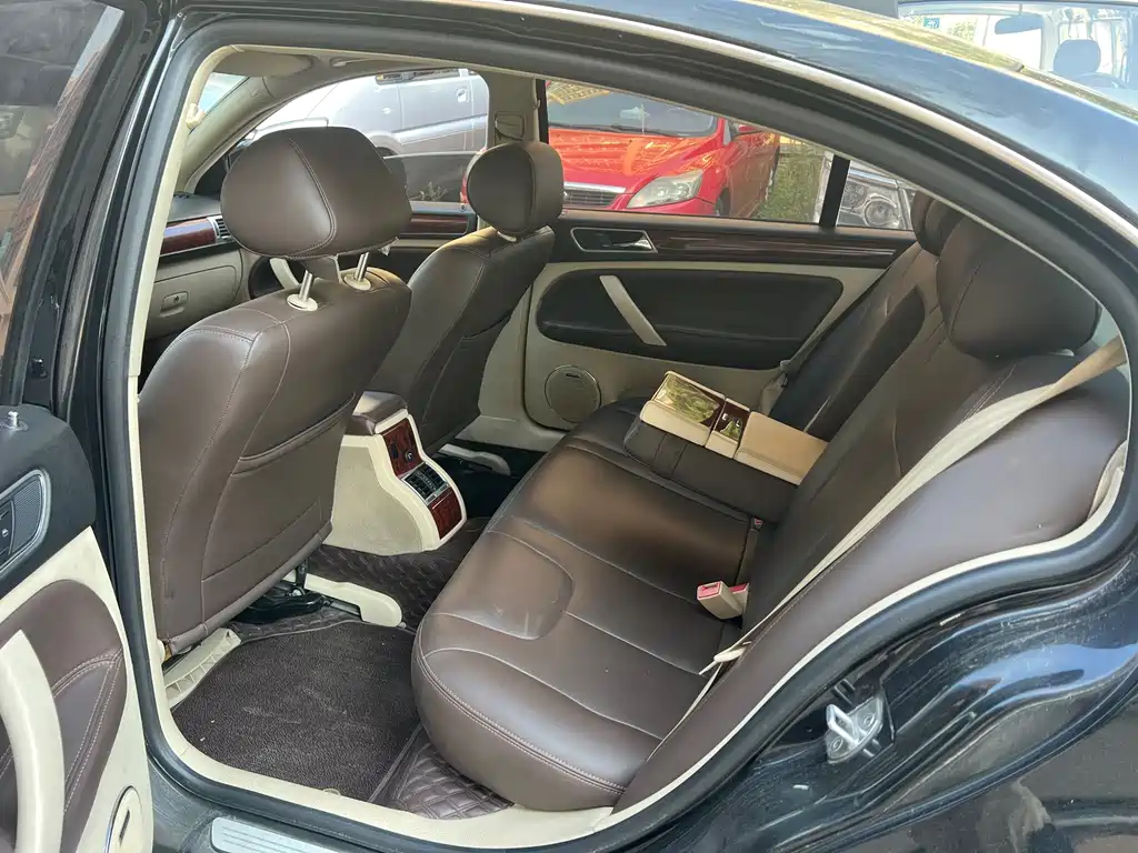 Volkswagen Passat Lingyu — миниатюра 5