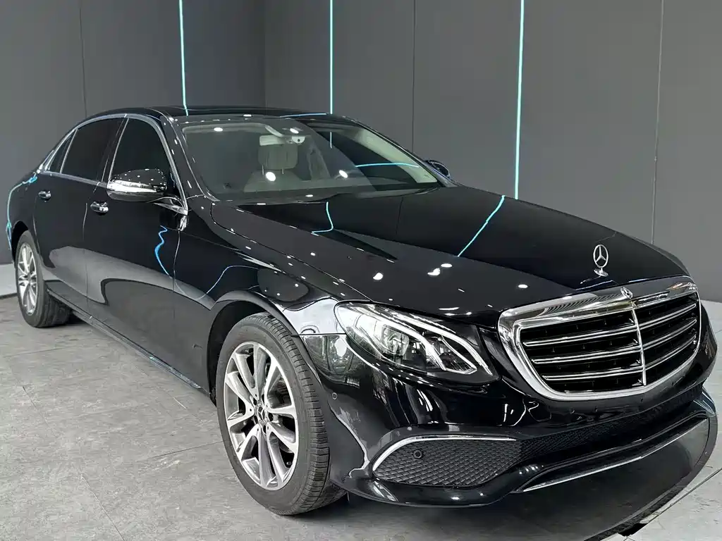 Mercedes-Benz E-Class — миниатюра 3