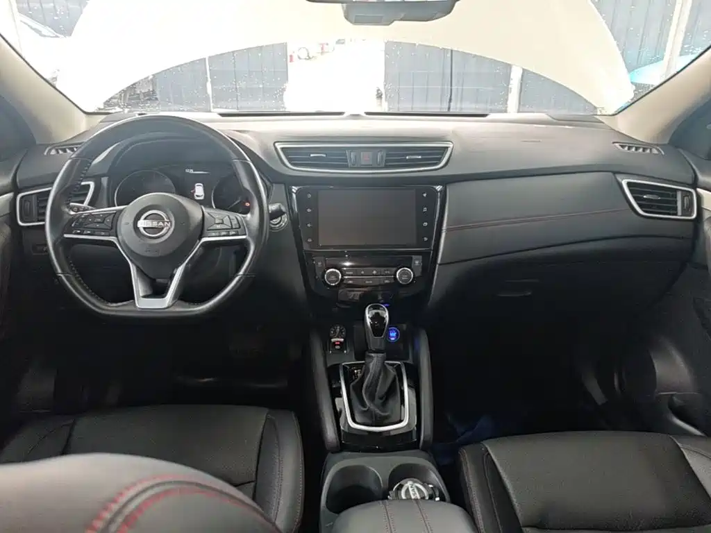 Nissan Qashqai — миниатюра 10