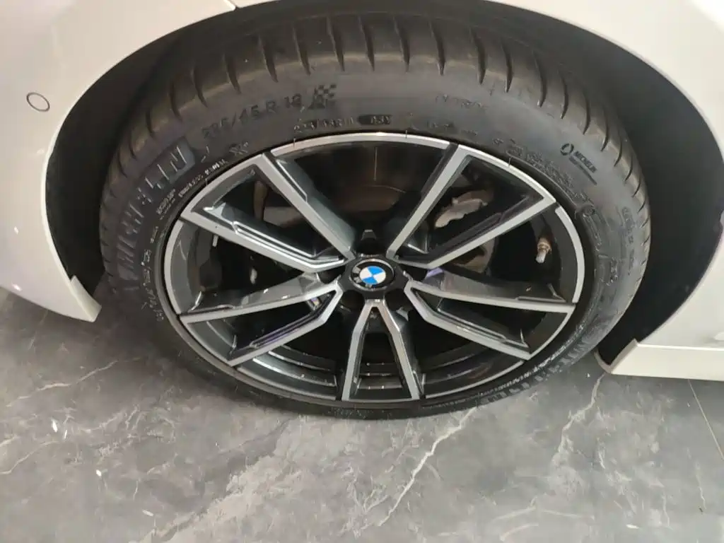BMW 3 Series — миниатюра 23