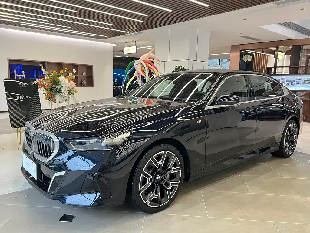 BMW 5 Series 2024