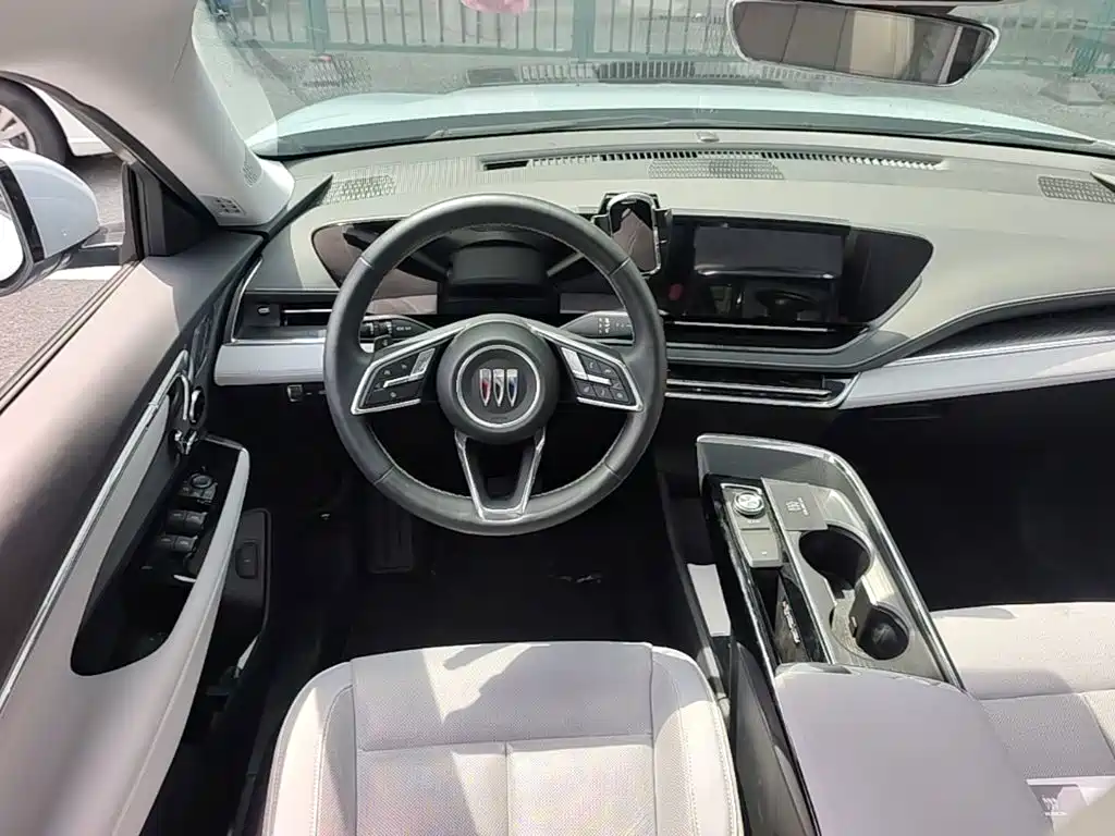 Buick E5 — миниатюра 15