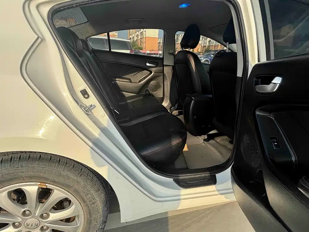 Kia K3 — миниатюра 16