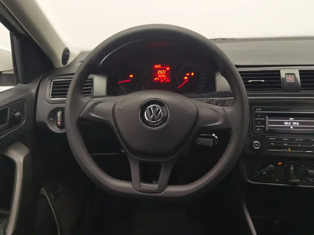 Volkswagen Santana — миниатюра 11