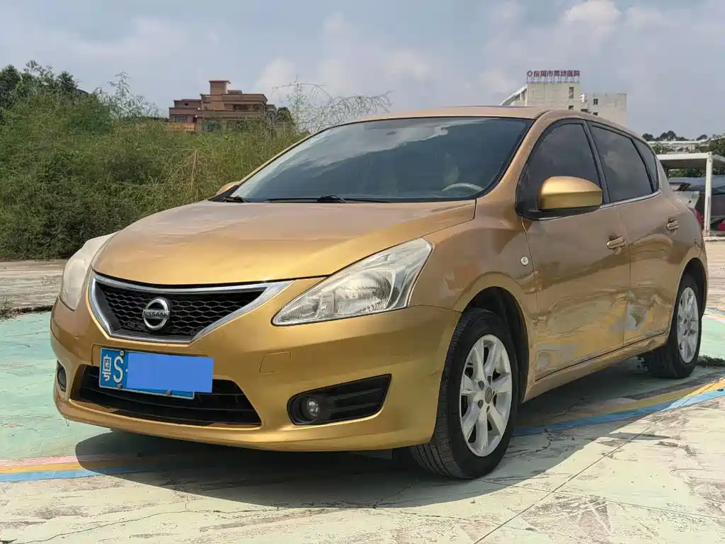 Nissan Tiida