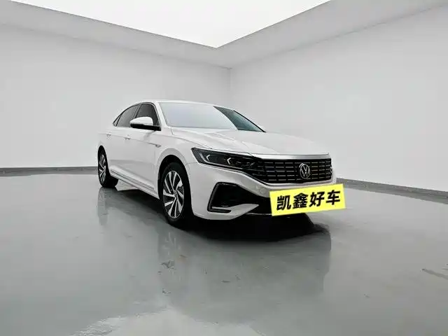 Volkswagen Passat PHEV — миниатюра 3